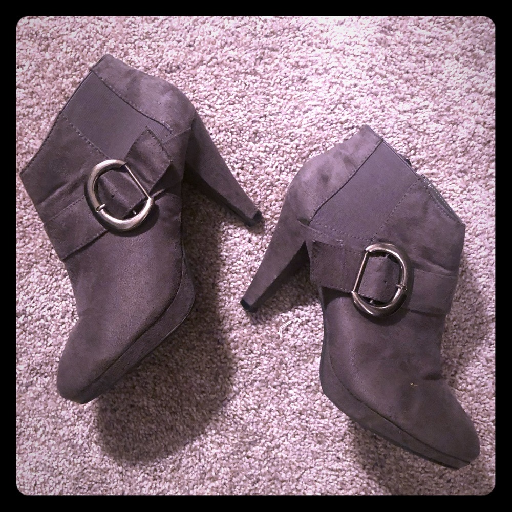 Grey suede feel booties size 8W